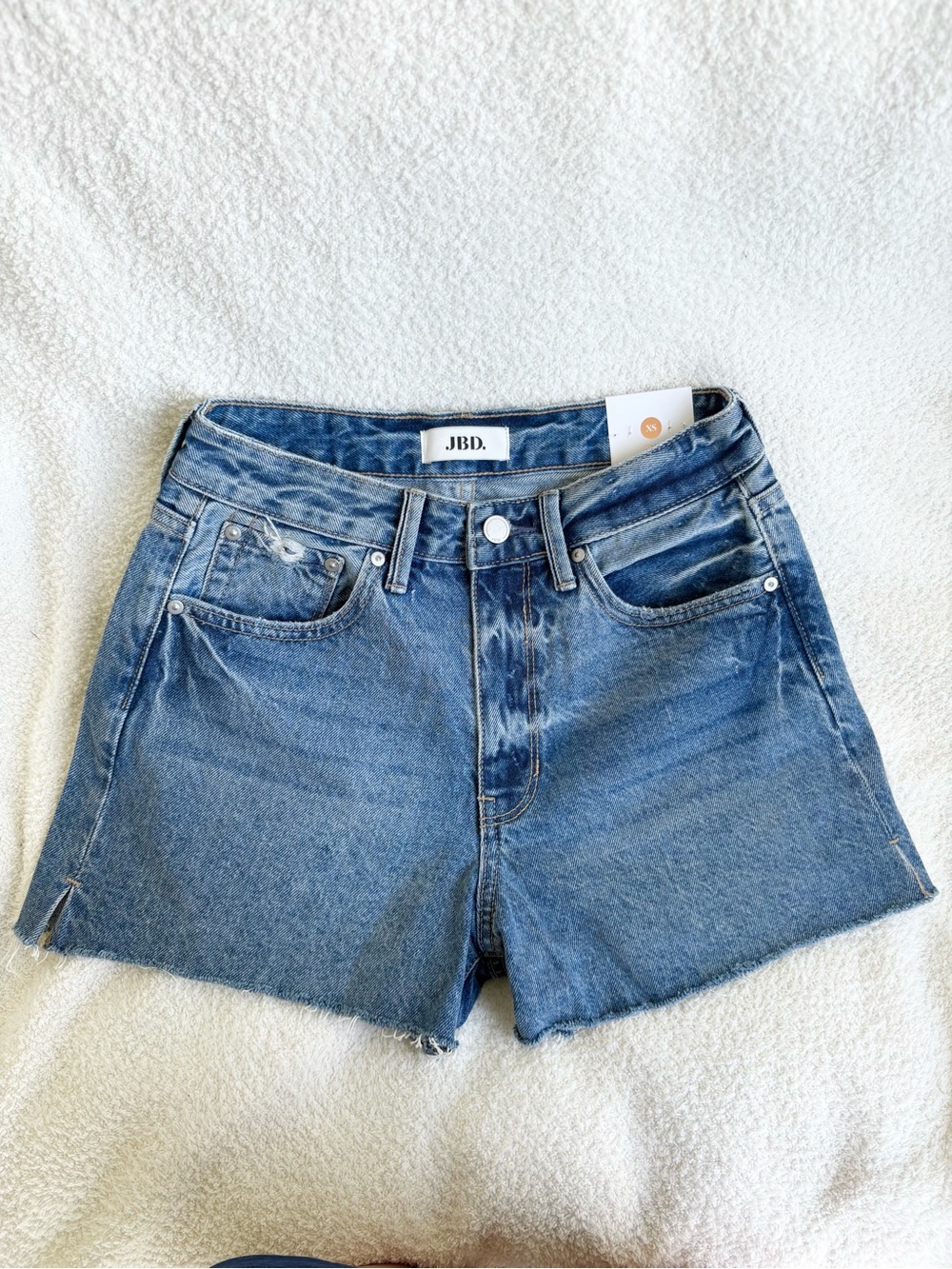 Vintage A-line Short - High Rise - Medium Denim